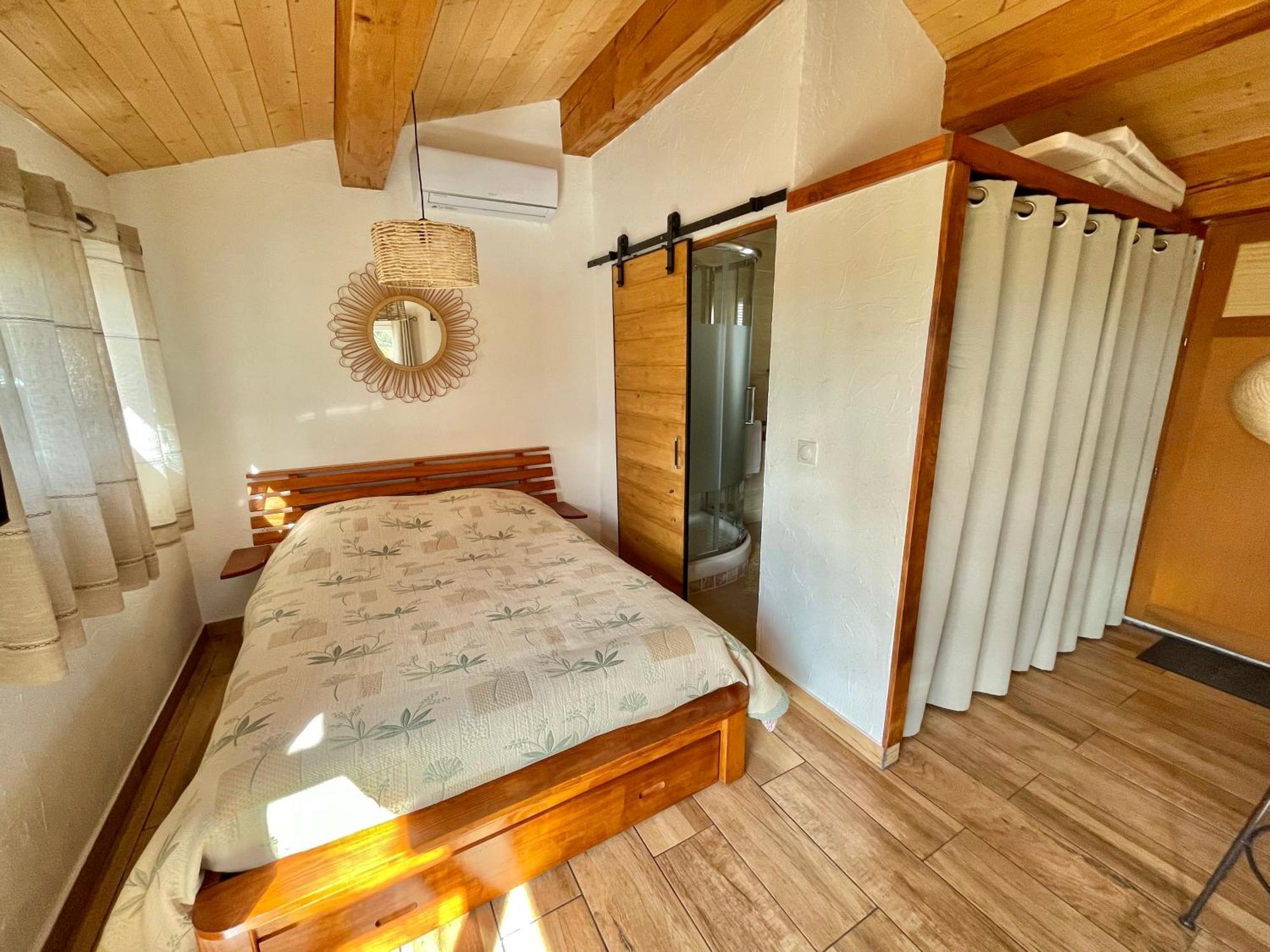Gite De L'Auxineill Castelnou Esterno foto